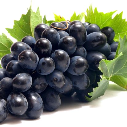 593258 tasty grapes