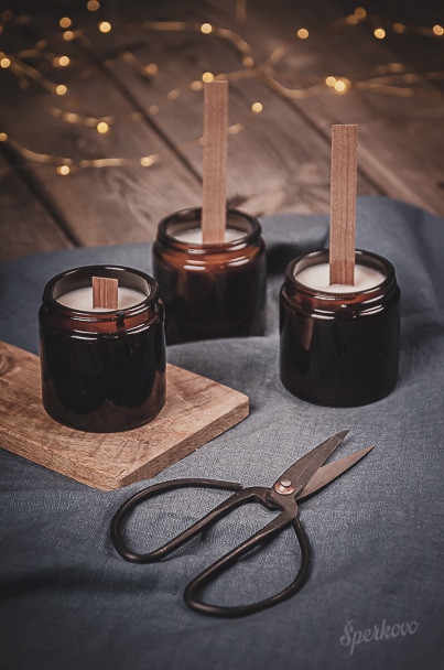 Návod na sójové sviečky s dreveným knôtom